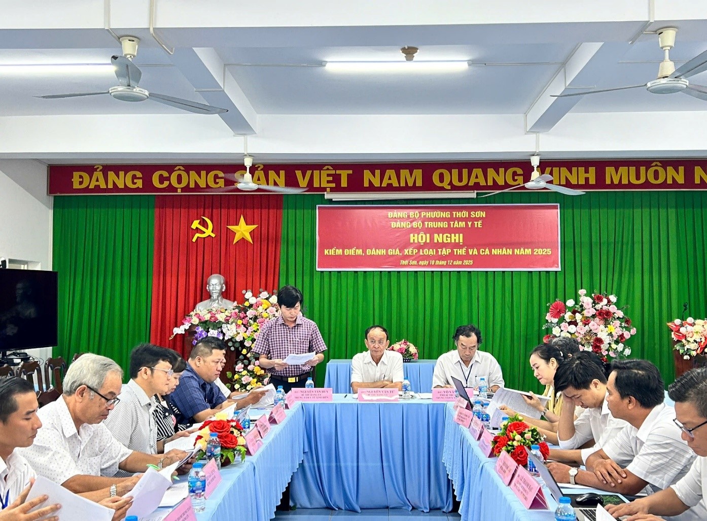 Đảng bộ Trung tâm Y tế Tịnh Tiên Tổ chức Hội nghị kiểm điểm, đánh giá, xếp loại chất lượng năm 2025